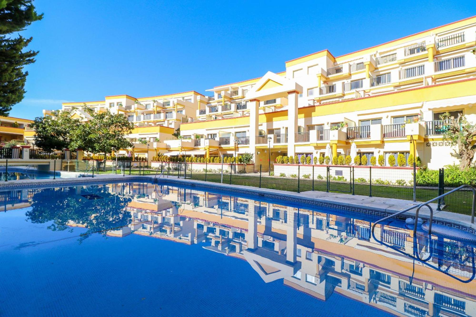 Romana Playa Apartment By The Beach Marbella Exterior photo